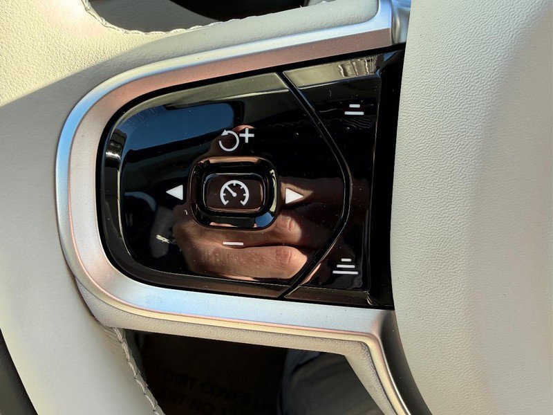 New 2026 Volvo XC60 T8 Ultra w/ Climate Package image 12