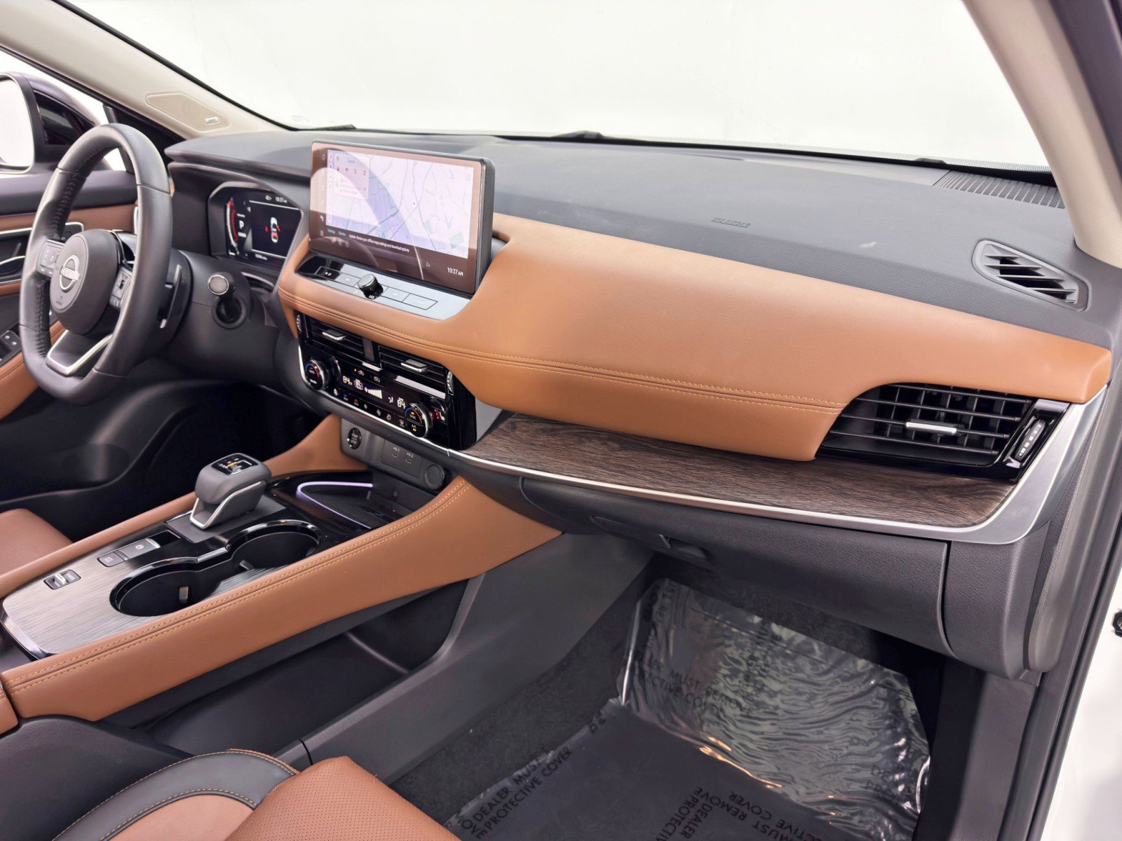 Used 2024 Nissan Rogue Platinum w/ Platinum Premium Package FWD image 14