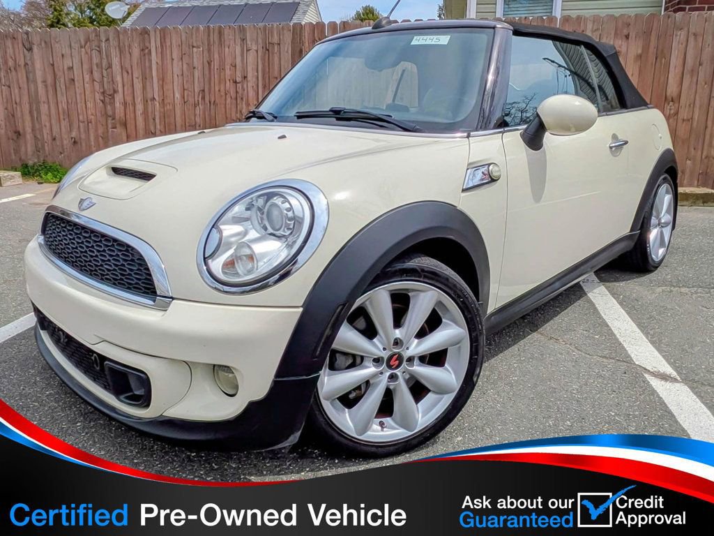 Used 2013 MINI Cooper S w/ Sport Pkg FWD image 1