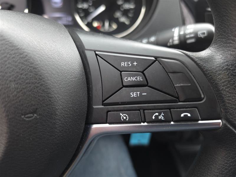 Used 2018 Nissan Rogue Sport S AWD/4WD image 48