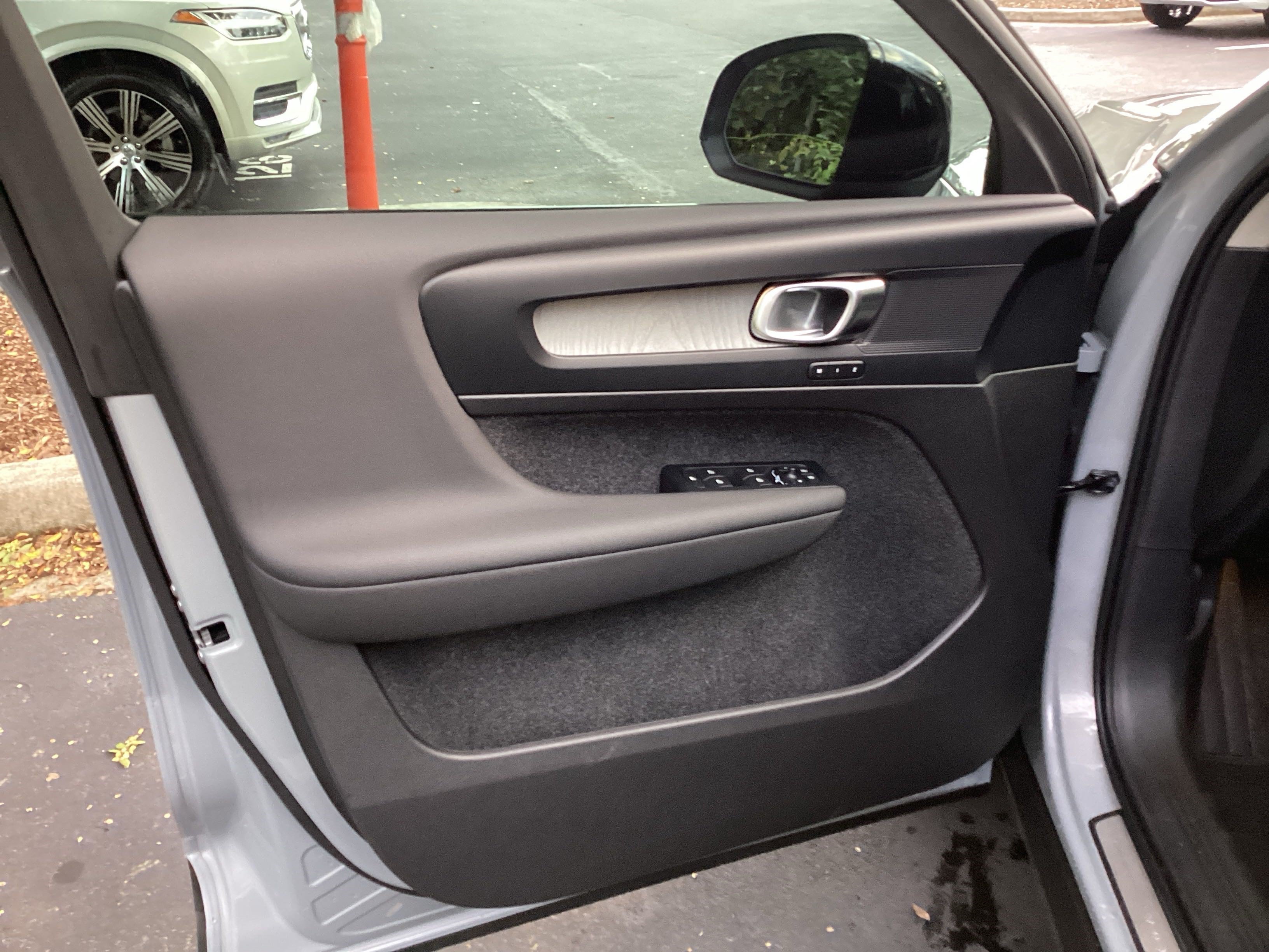New 2026 Volvo XC40 B4 Core FWD image 13