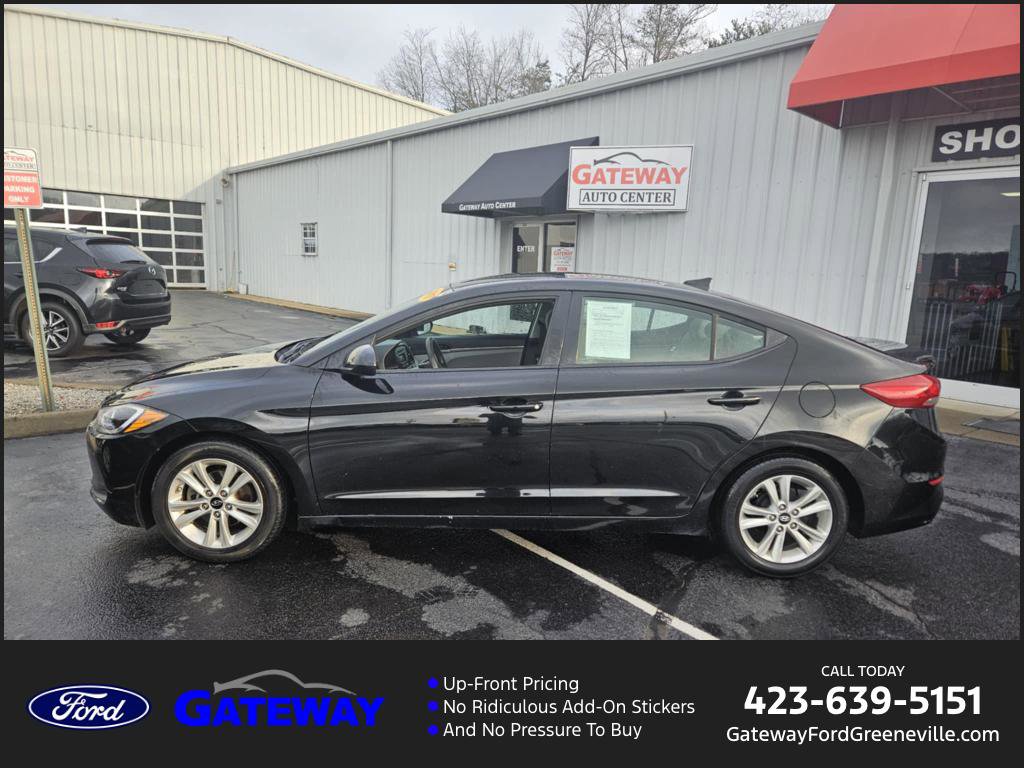 Used 2017 Hyundai Elantra SE image 1