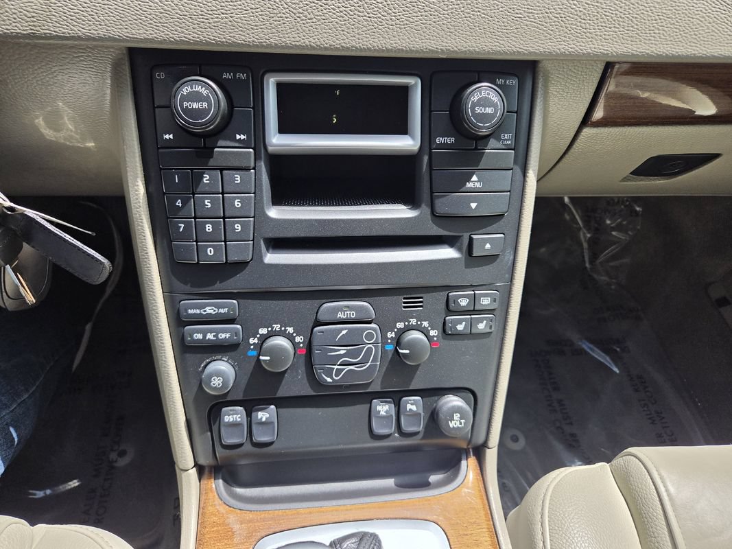 Used 2004 Volvo XC90 T6 AWD/4WD image 31