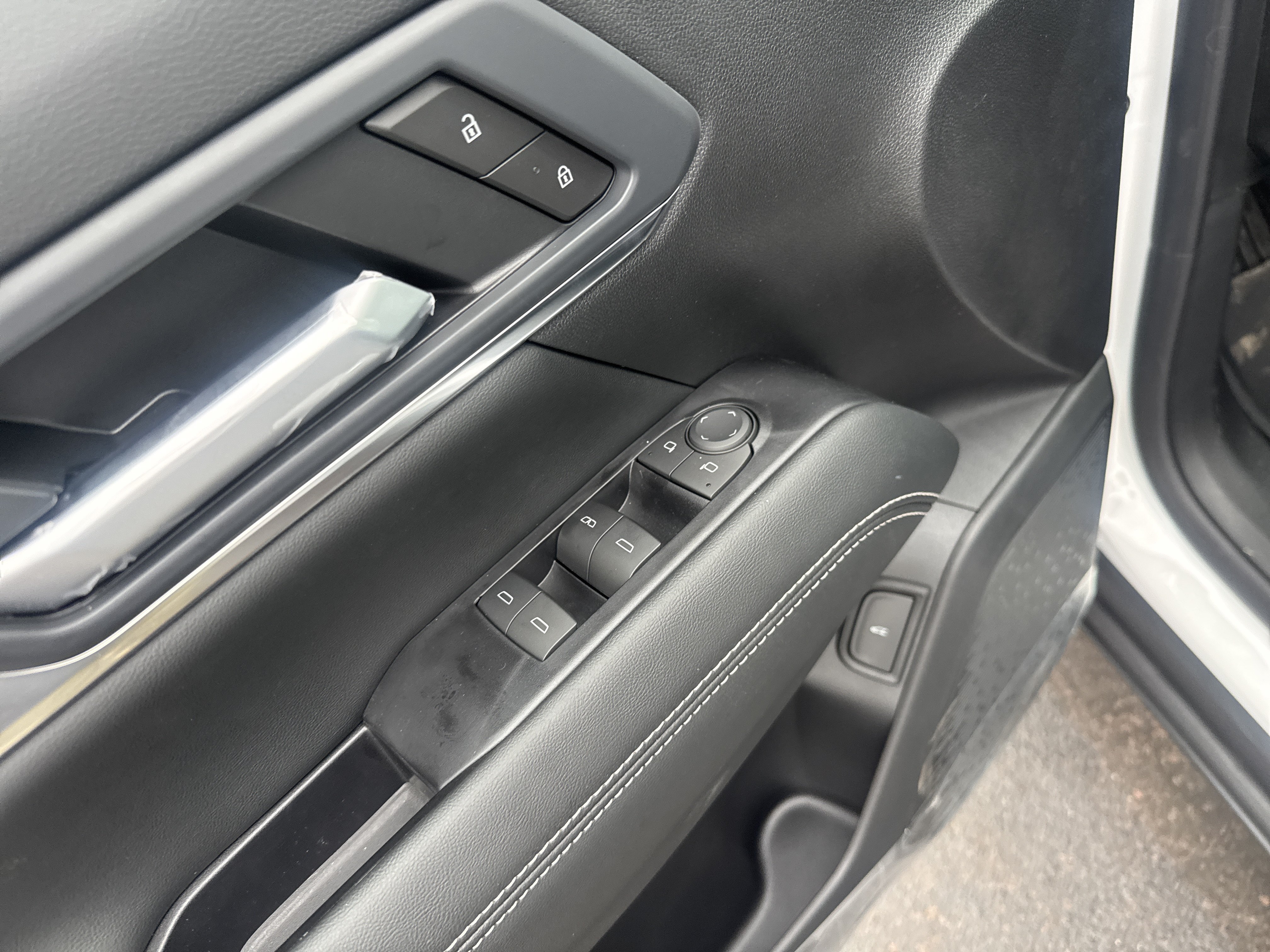 New 2027 GMC Terrain Elevation w/ Elevation Premium Package AWD/4WD image 16