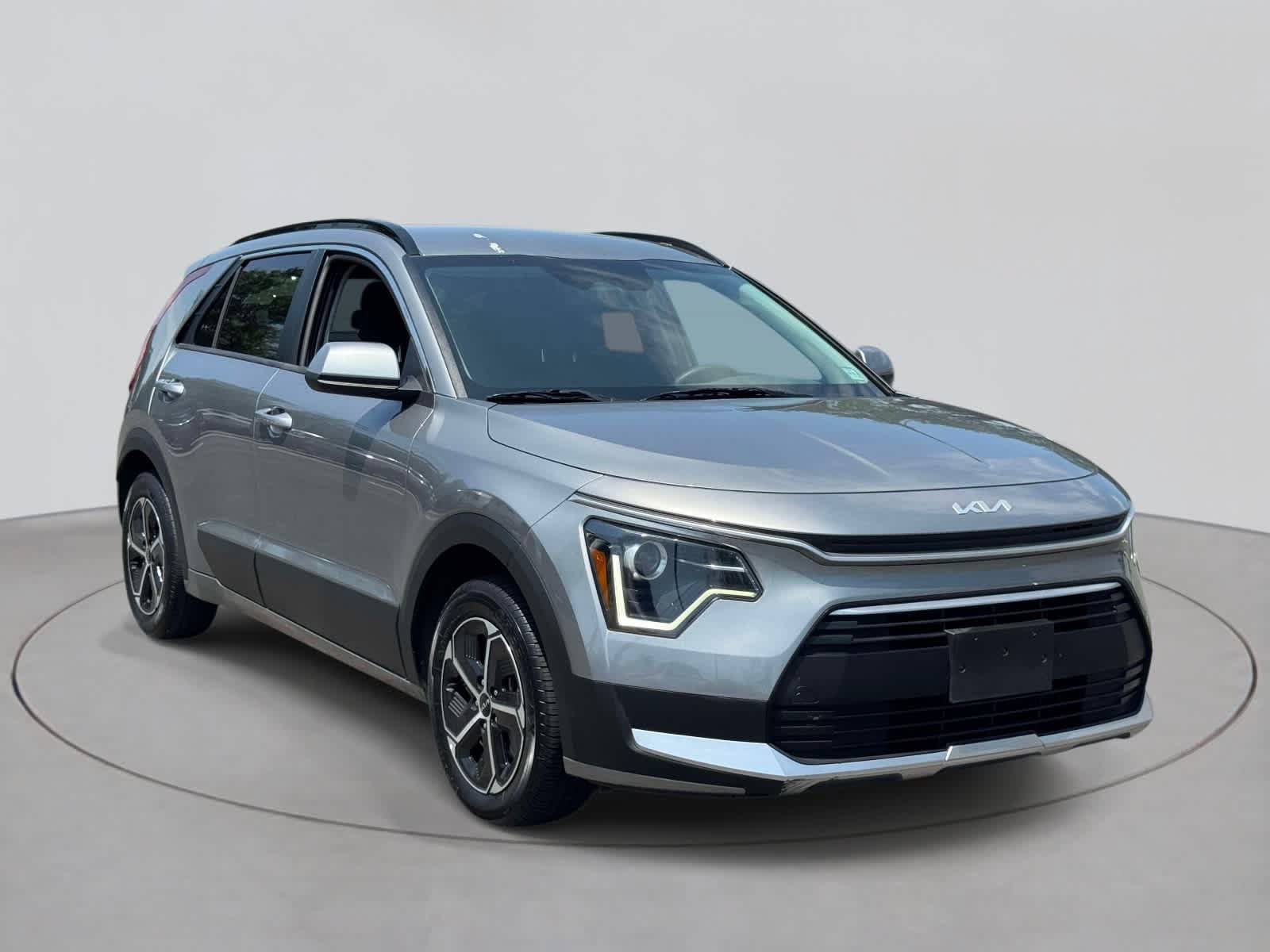 Certified 2023 Kia Niro LX