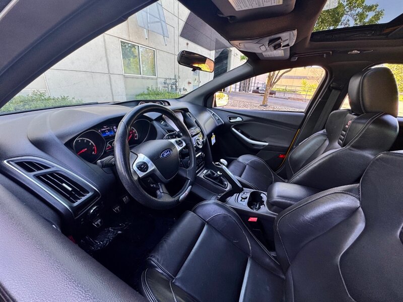 Used 2013 Ford Focus ST FWD image 16