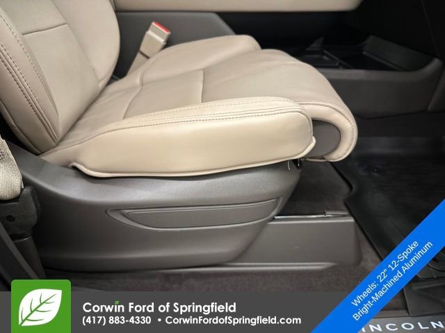 Used 2024 Lincoln Navigator Reserve image 14