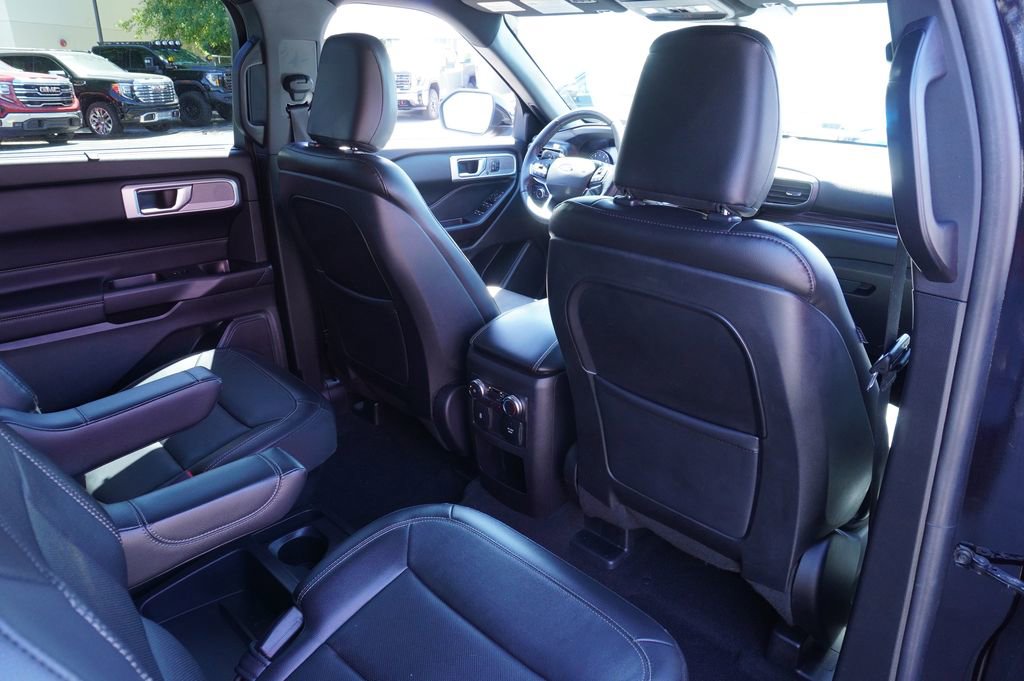 Used 2020 Ford Explorer Limited image 11