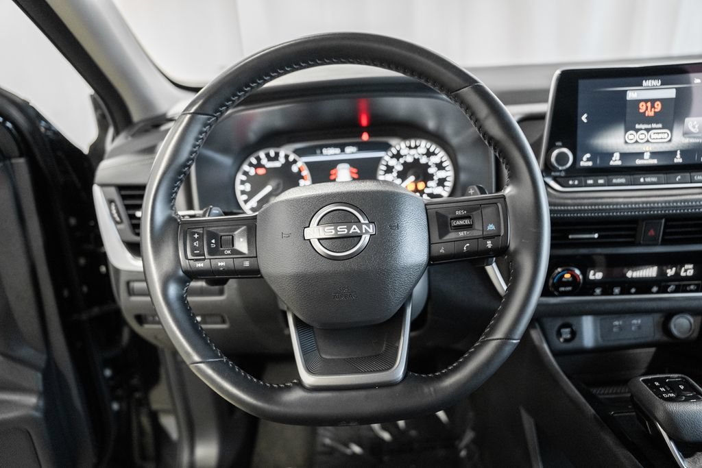 Used 2025 Nissan Rogue SV AWD/4WD image 23