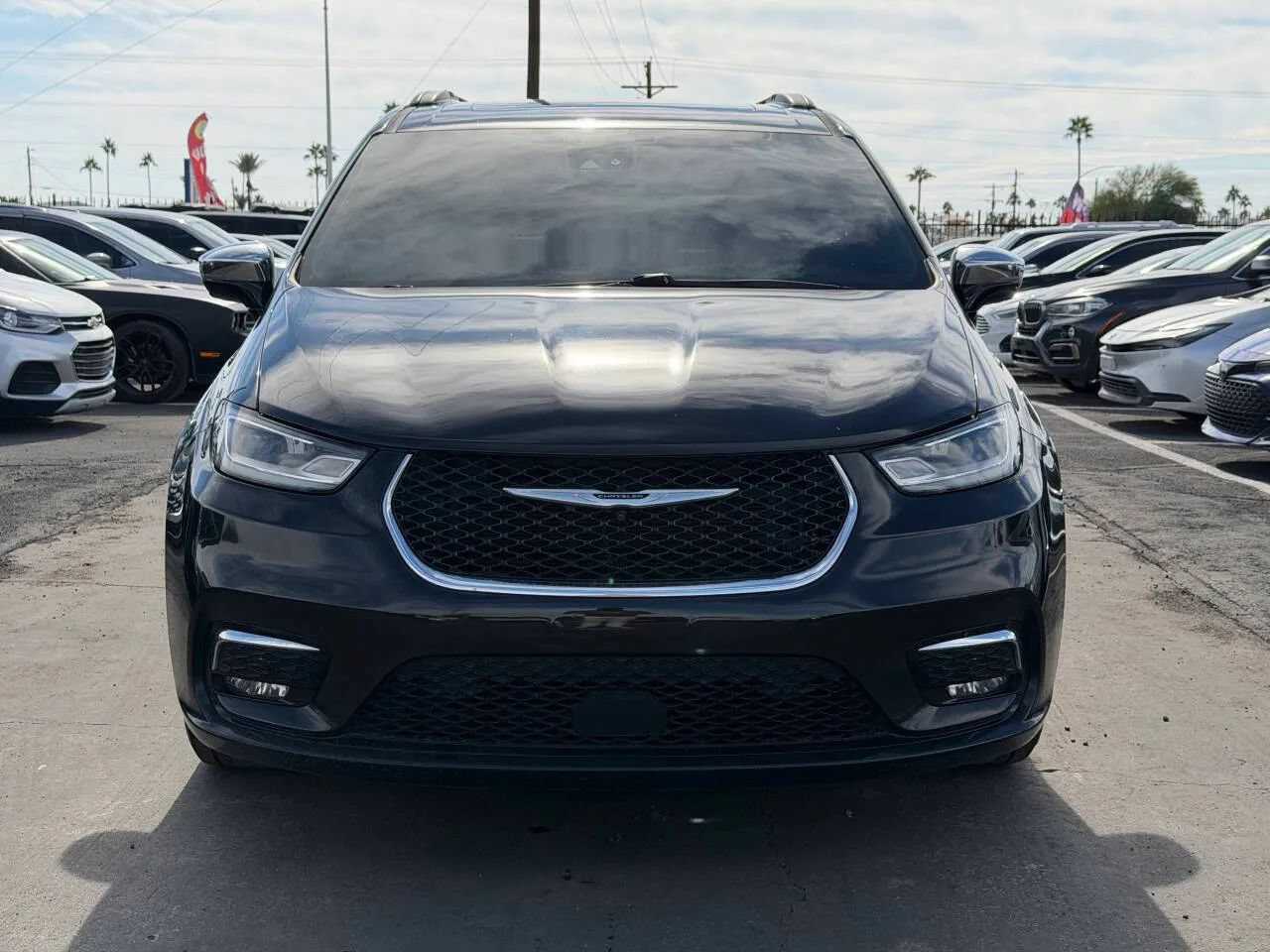 Used 2022 Chrysler Pacifica Limited FWD image 12