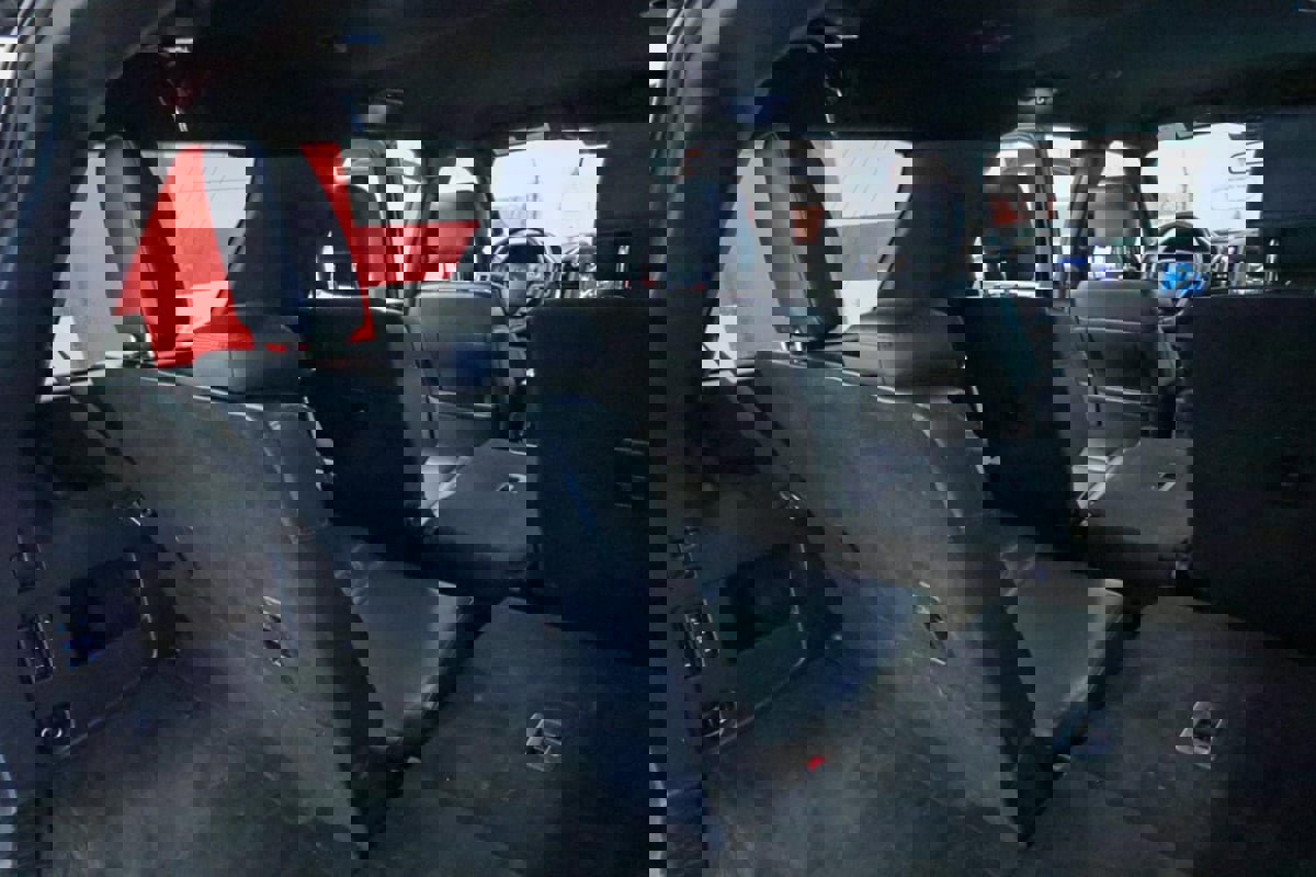 Used 2019 Ford Expedition XLT w/ Equipment Group 202A RWD image 15