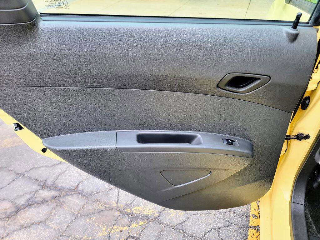 Used 2014 Chevrolet Spark LS image 13