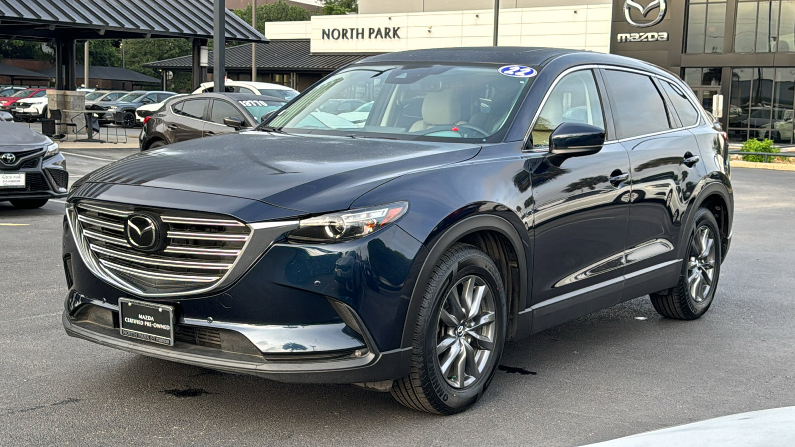 Certified 2022 MAZDA CX-9 Touring w/ Touring Premium Package AWD/4WD image 3