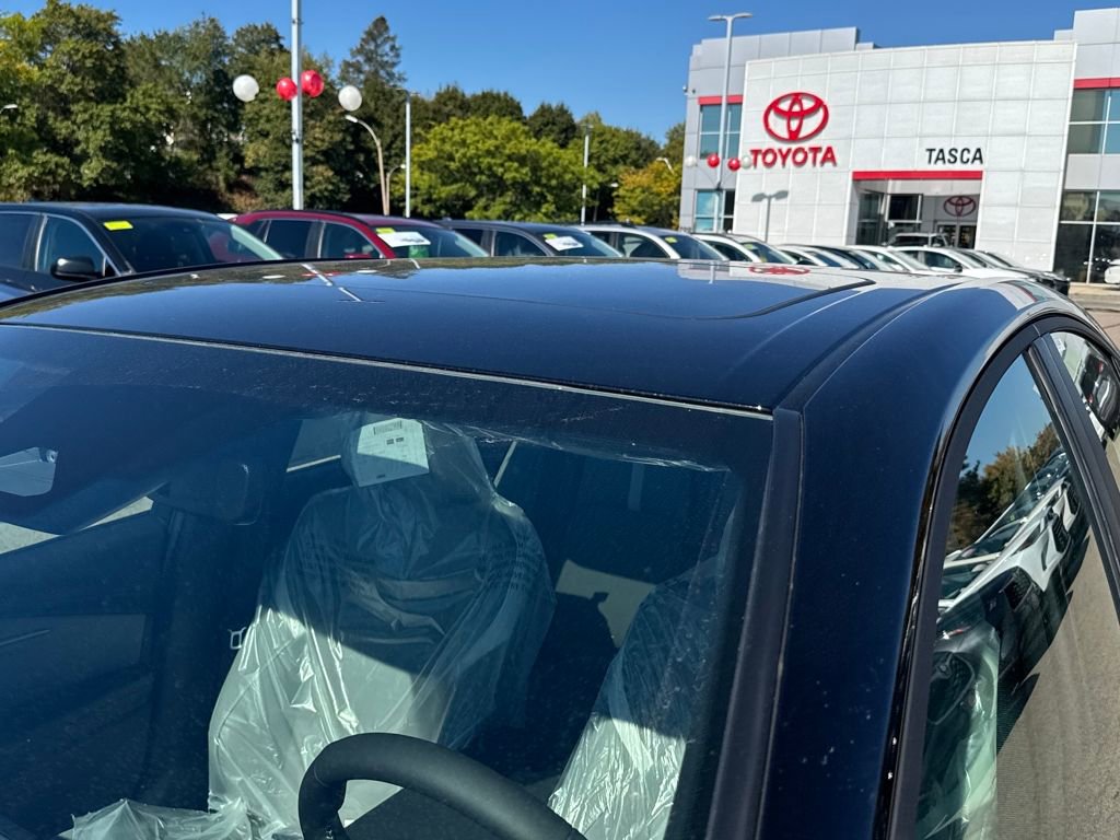 New 2026 Toyota Camry SE image 15