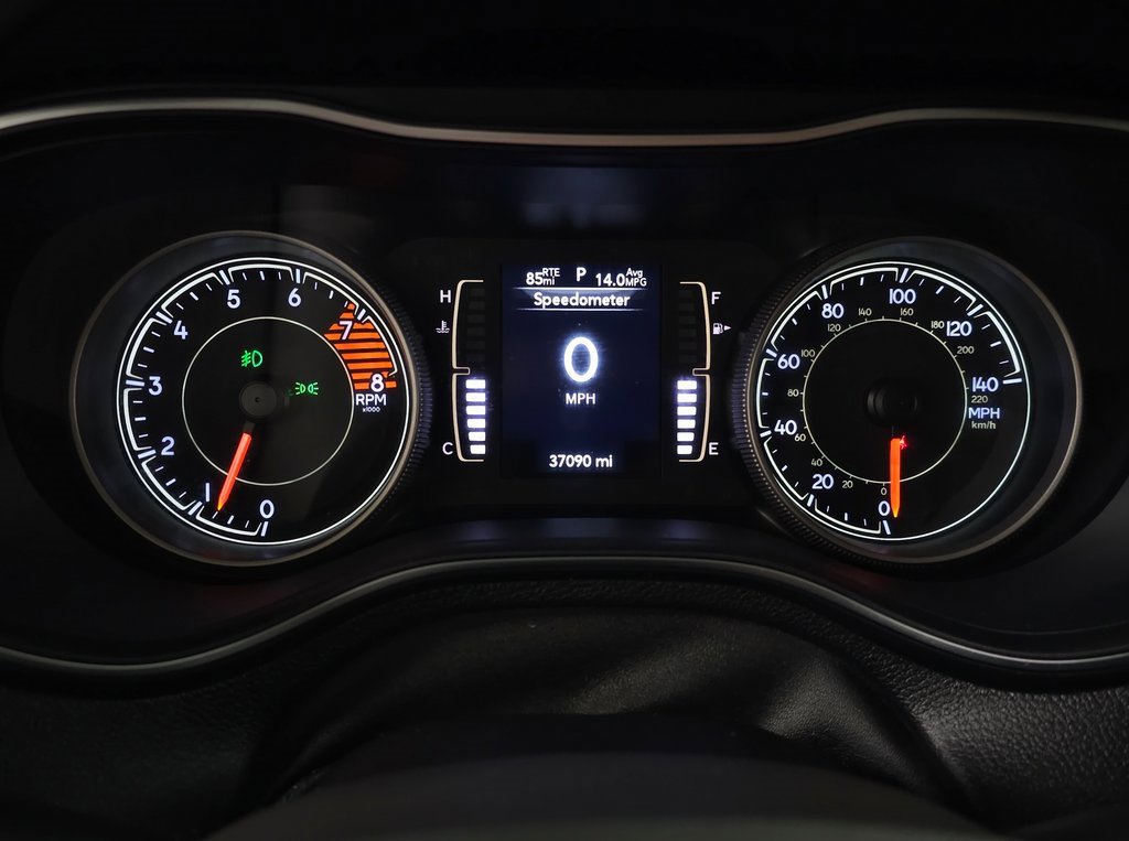 Used 2019 Jeep Cherokee Latitude w/ Popular Appearance Group image 19