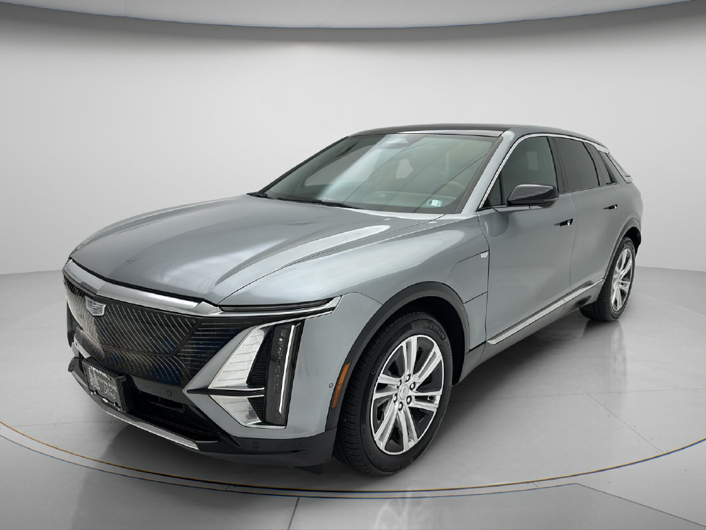 Used 2024 Cadillac Lyriq Tech w/ Driver Assist Package AWD/4WD image 3