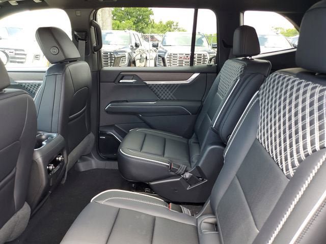 New 2026 GMC Acadia Denali w/ Super Cruise Package FWD image 11