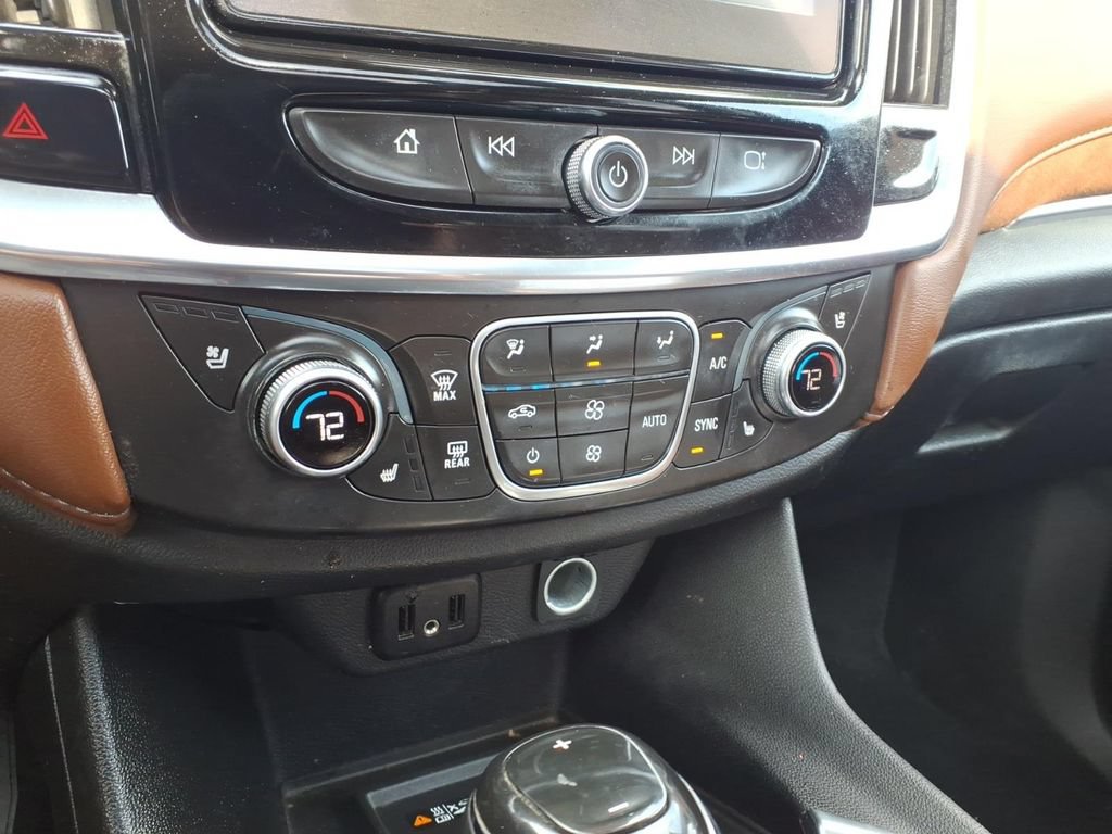 Used 2018 Chevrolet Traverse High Country AWD/4WD image 22