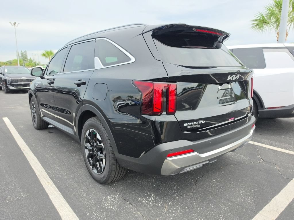 Certified 2026 Kia Sorento S w/ S Panoramic Sunroof Package FWD image 13
