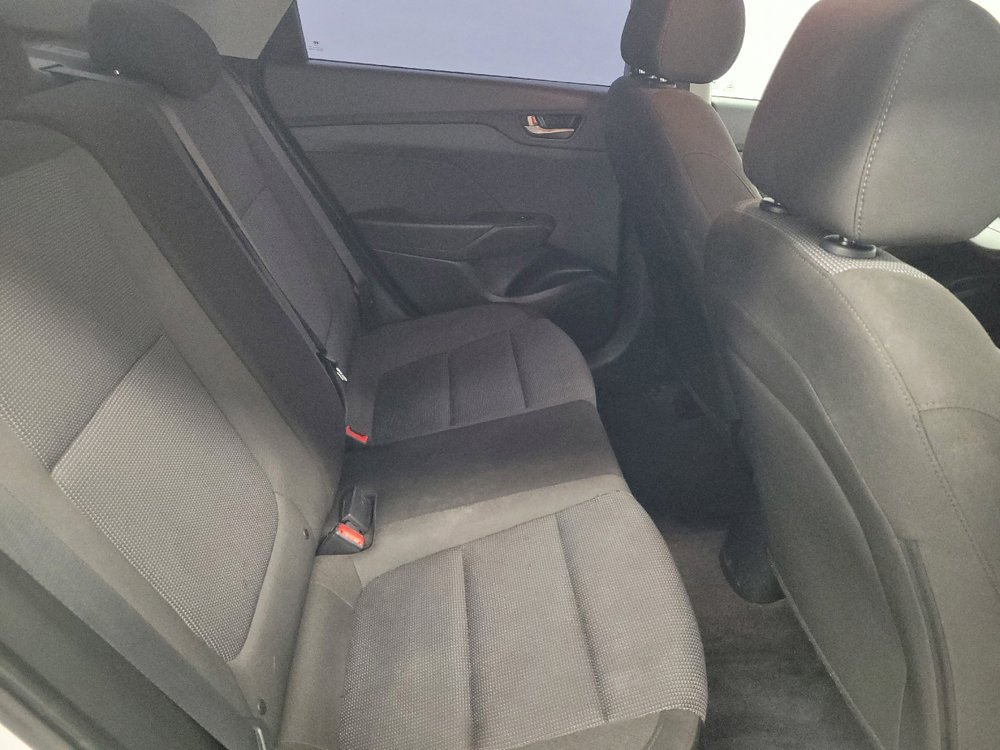 Used 2022 Hyundai Accent SE w/ Cargo Package FWD image 19