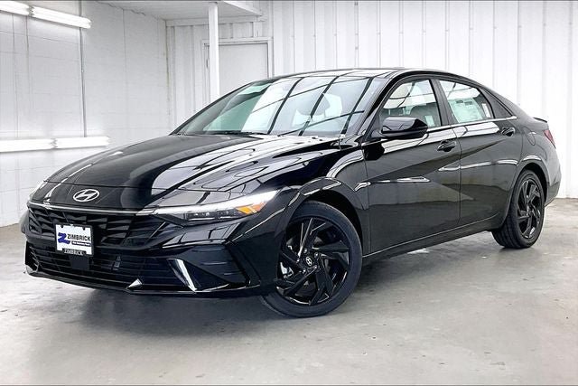 New 2026 Hyundai Elantra SEL Sport Premium FWD image 2