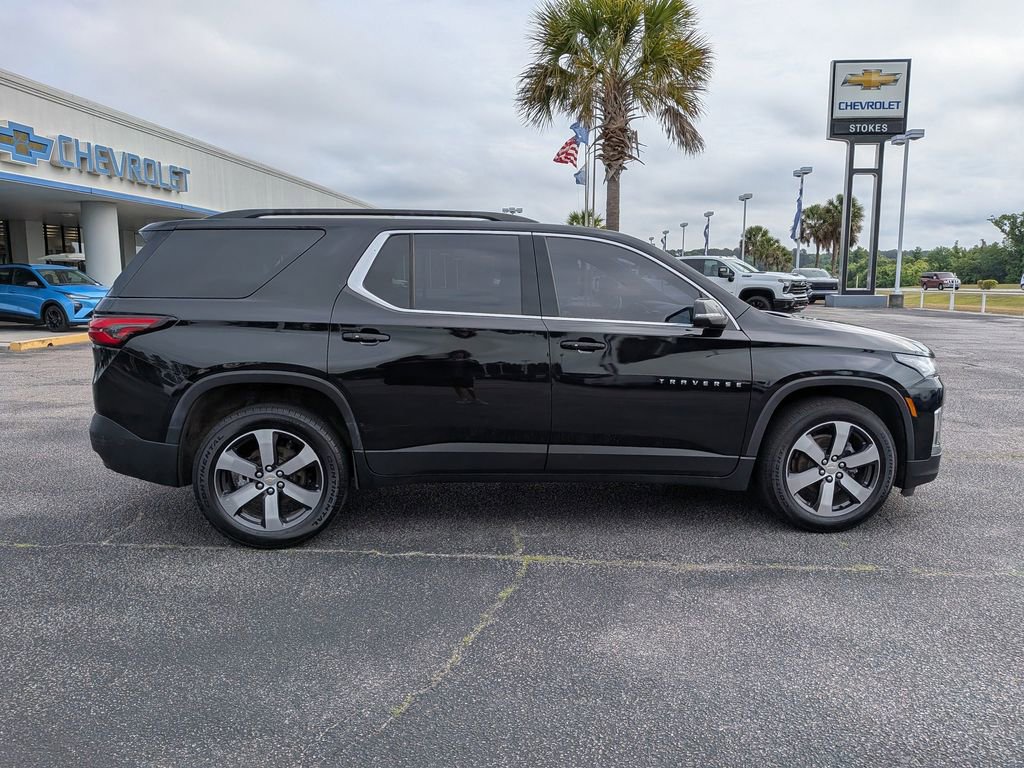 Used 2023 Chevrolet Traverse LT w/ LT Premium Package AWD/4WD image 5