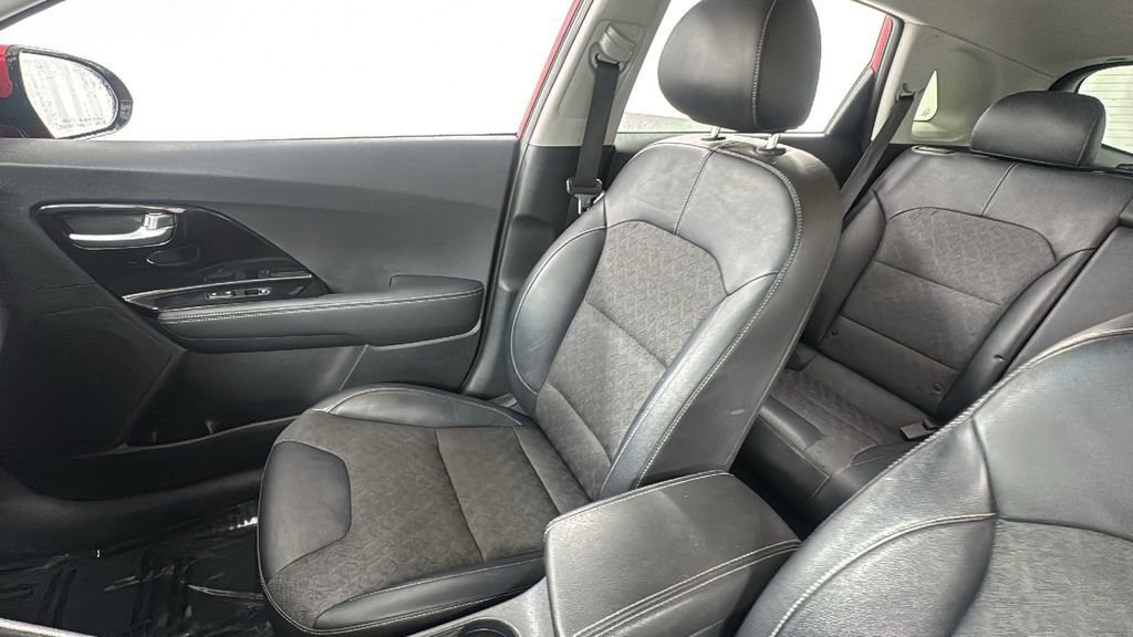 Used 2019 Kia Niro EX image 13