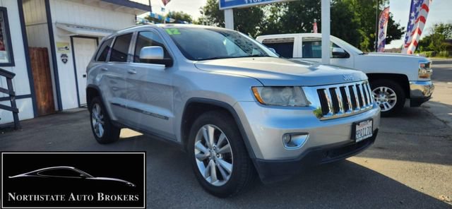 Used 2012 Jeep Grand Cherokee Laredo AWD/4WD image 3