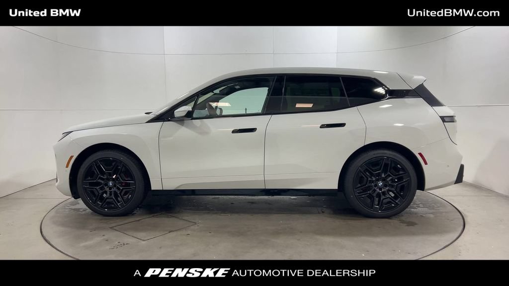 Used 2026 BMW iX xDrive60 w/ M Sport Package AWD/4WD image 5