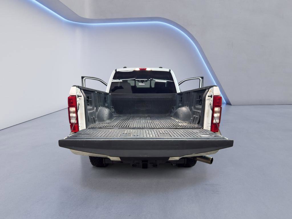 Used 2021 Ford F350 XLT w/ XLT Premium Package image 12