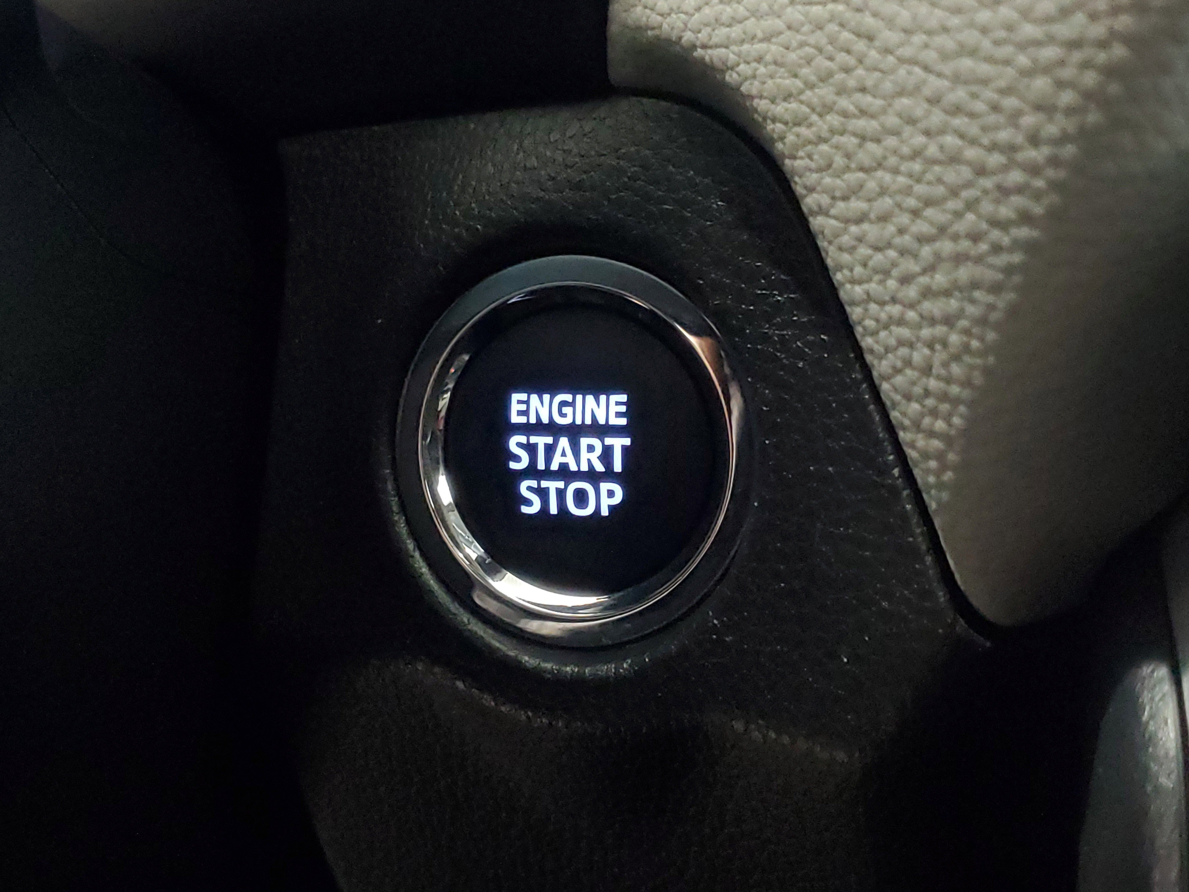 Used 2023 Toyota RAV4 XLE Premium image 28