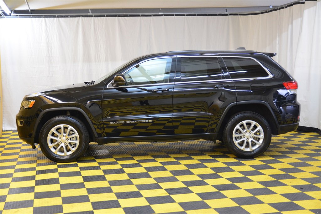 Used 2022 Jeep Grand Cherokee Laredo E w/ Security & Convenience Group image 7