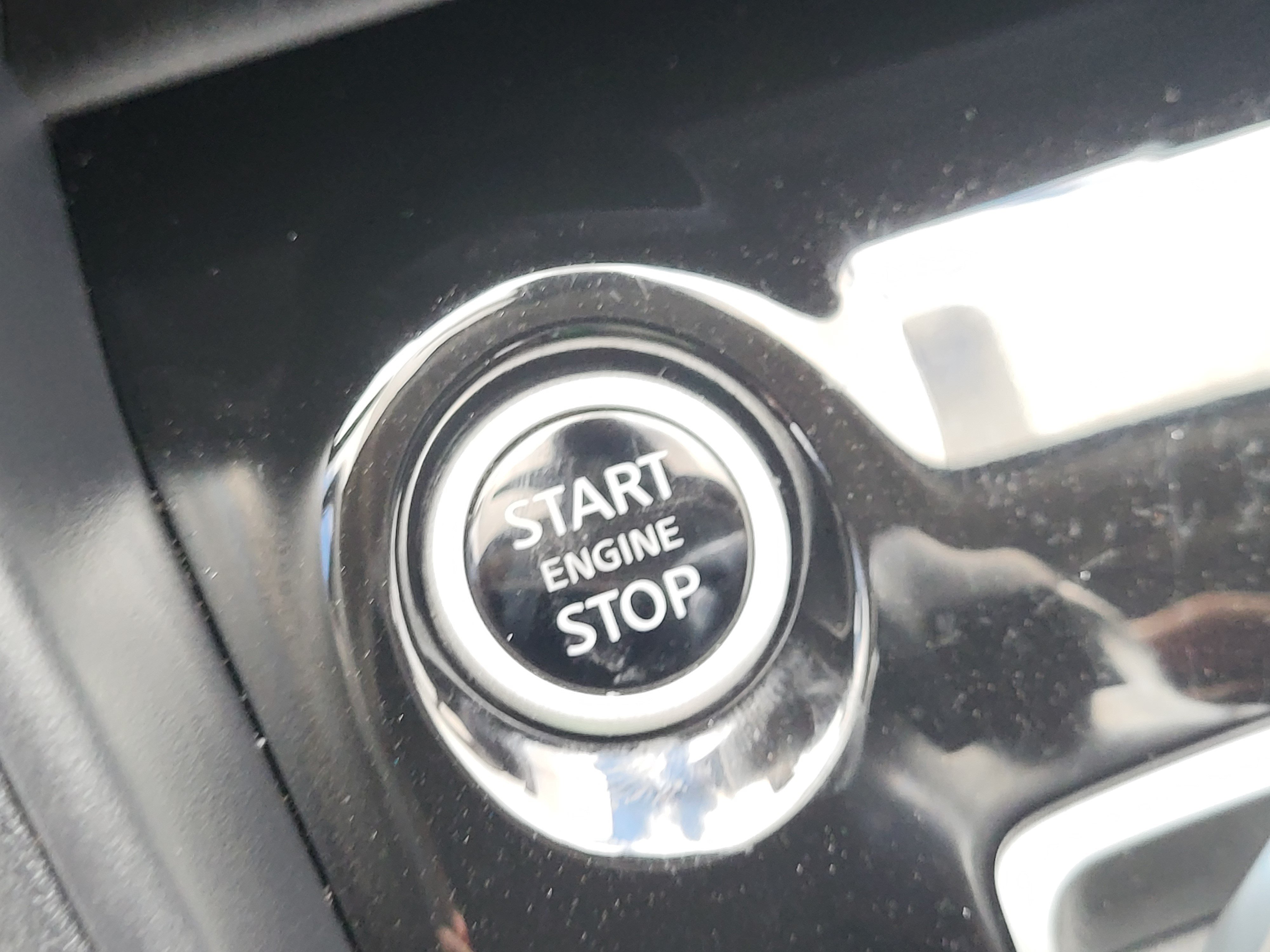 Certified 2025 Nissan Versa SR w/ Trunk Package FWD image 17