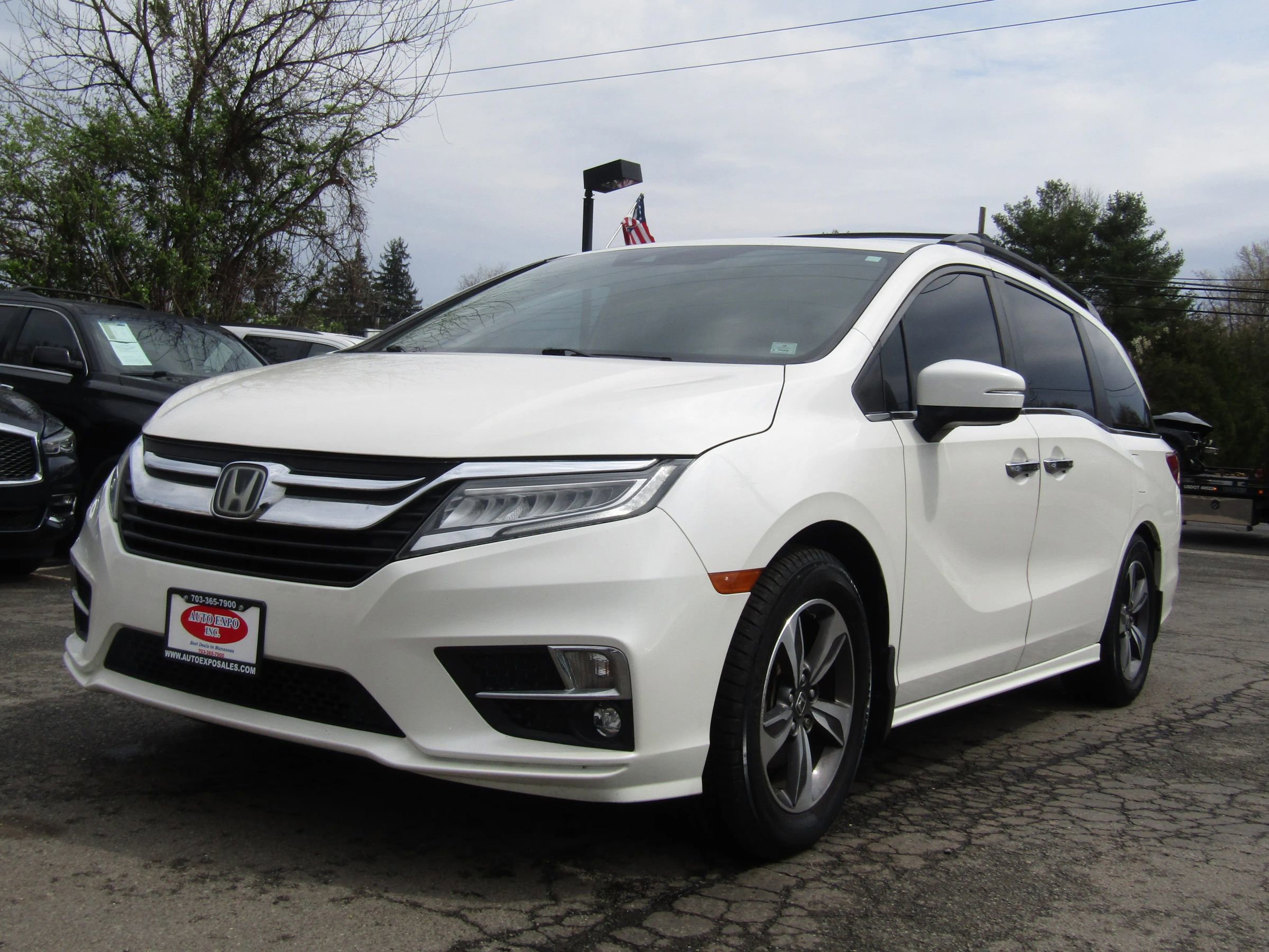 Used 2018 Honda Odyssey Touring image 3