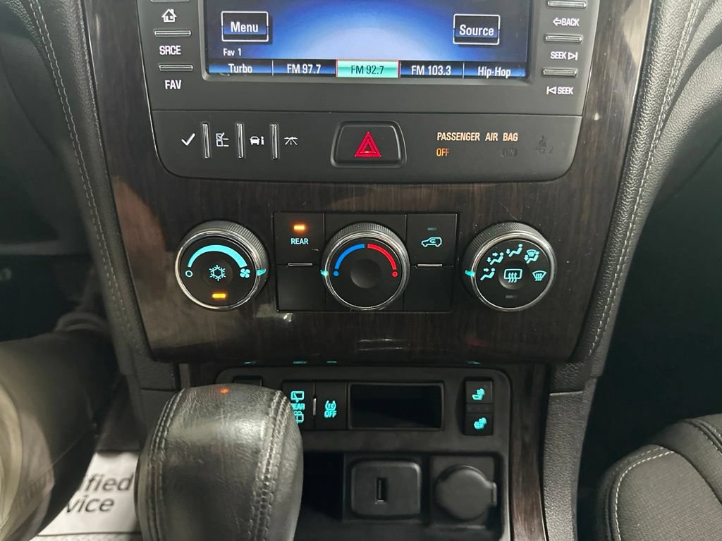 Used 2015 Chevrolet Traverse LT w/ Style and Technology Package FWD image 46