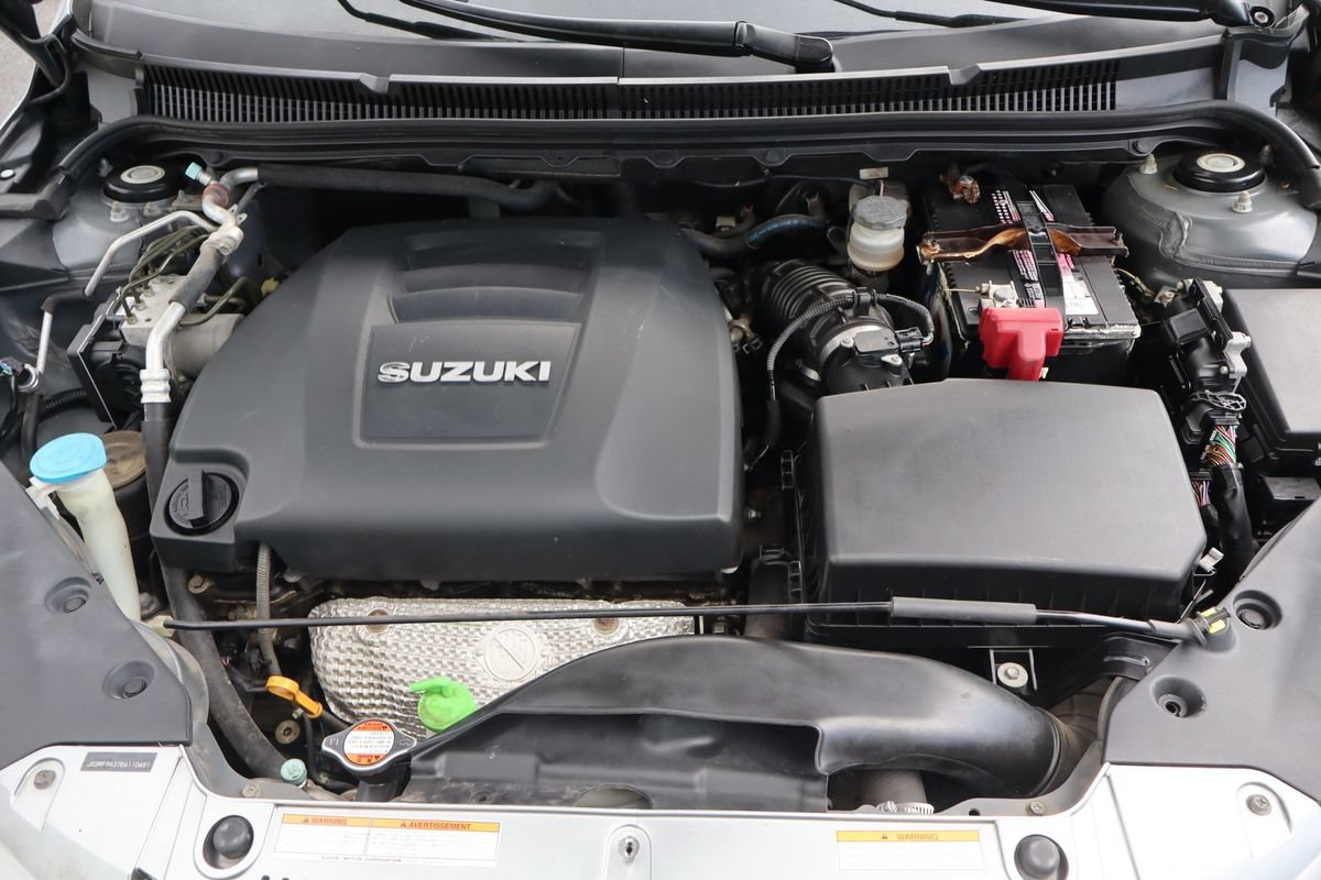 Used 2011 Suzuki Kizashi SE AWD/4WD image 38
