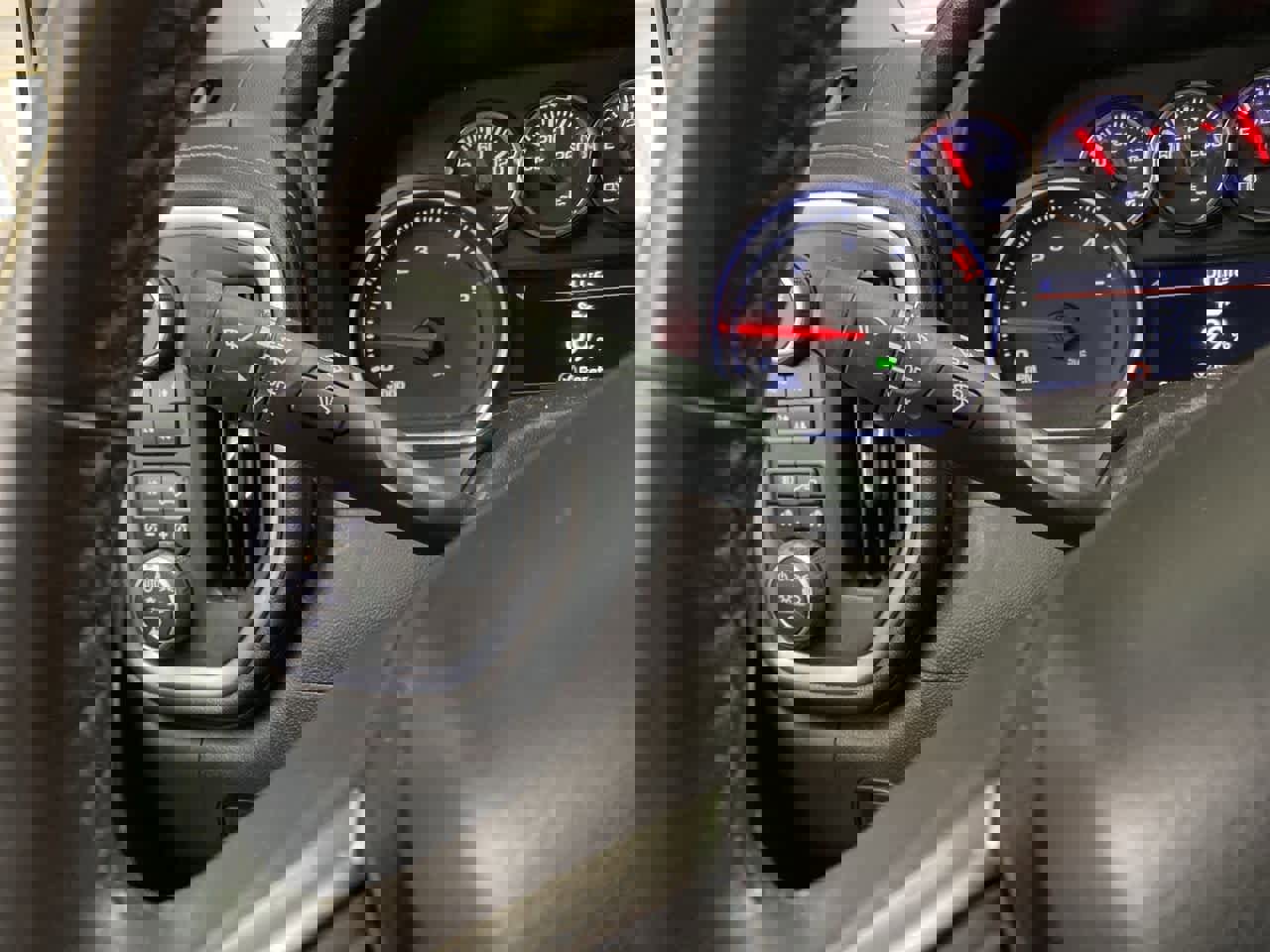 Used 2021 Chevrolet Silverado 2500 LTZ w/ LTZ Convenience Package image 23