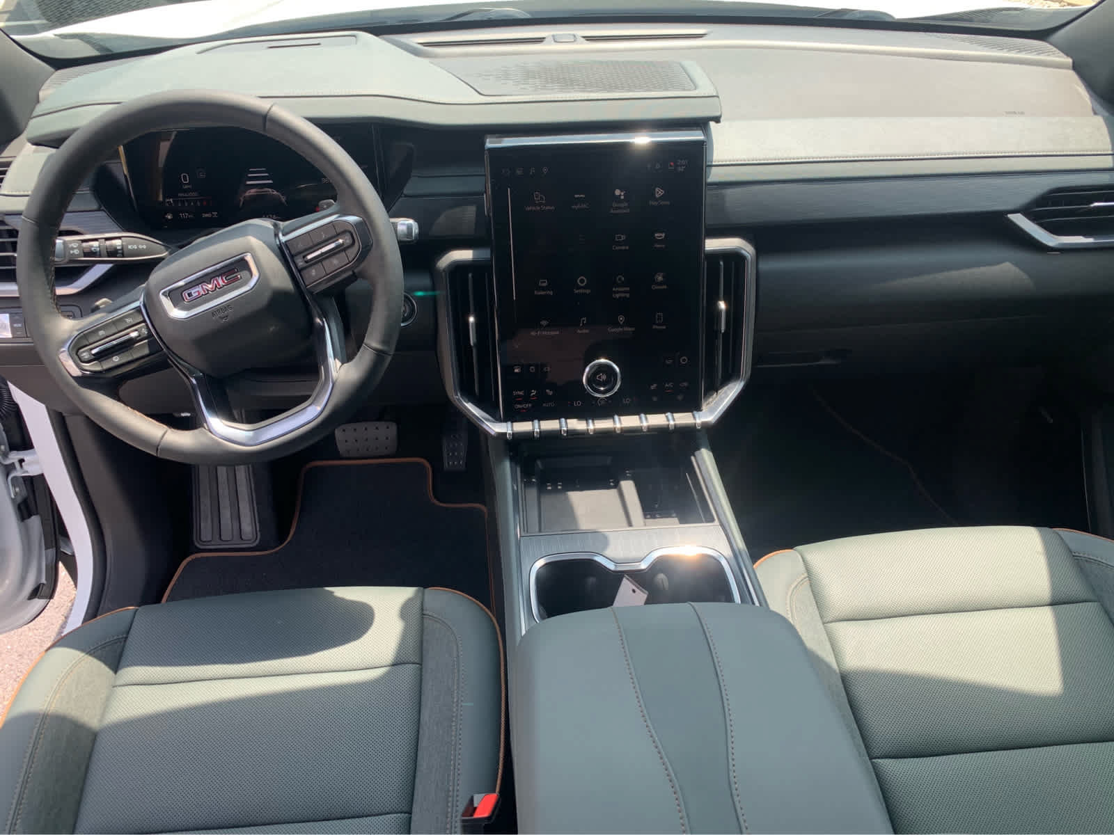 Used 2025 GMC Acadia AT4 AWD/4WD image 10