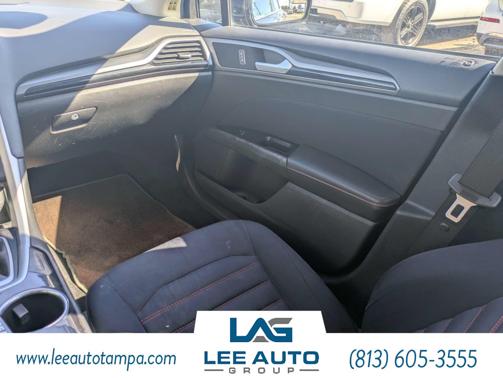 Used 2014 Ford Fusion SE w/ Equipment Group 201A FWD image 16