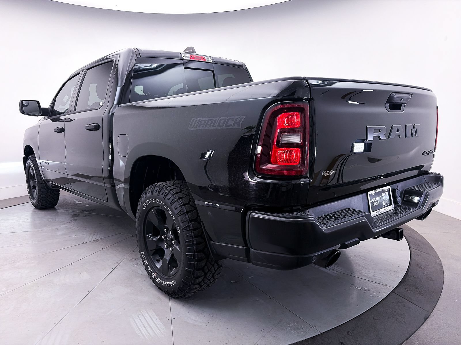 Used 2025 RAM 1500 Warlock AWD/4WD image 15