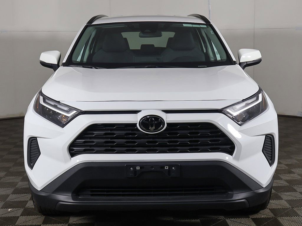 Used 2025 Toyota RAV4 XLE AWD/4WD image 9