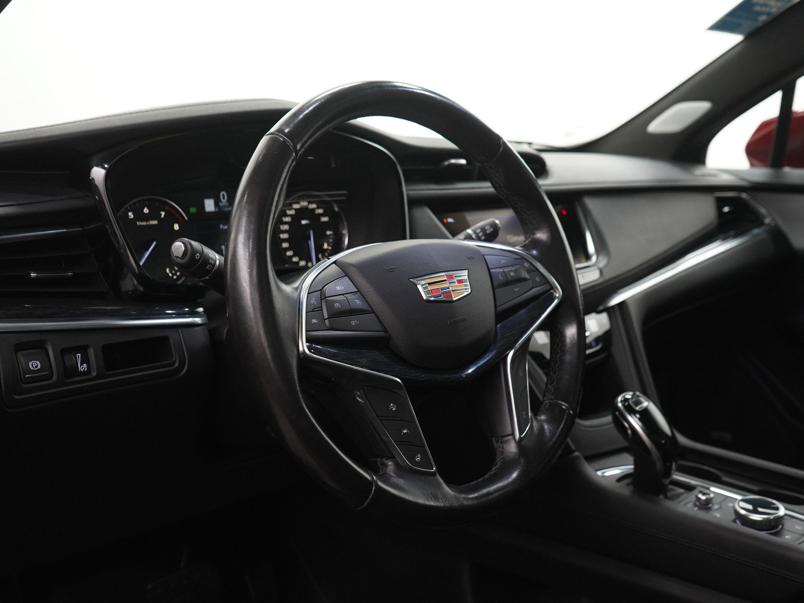 Used 2020 Cadillac XT5 Premium Luxury AWD/4WD image 17