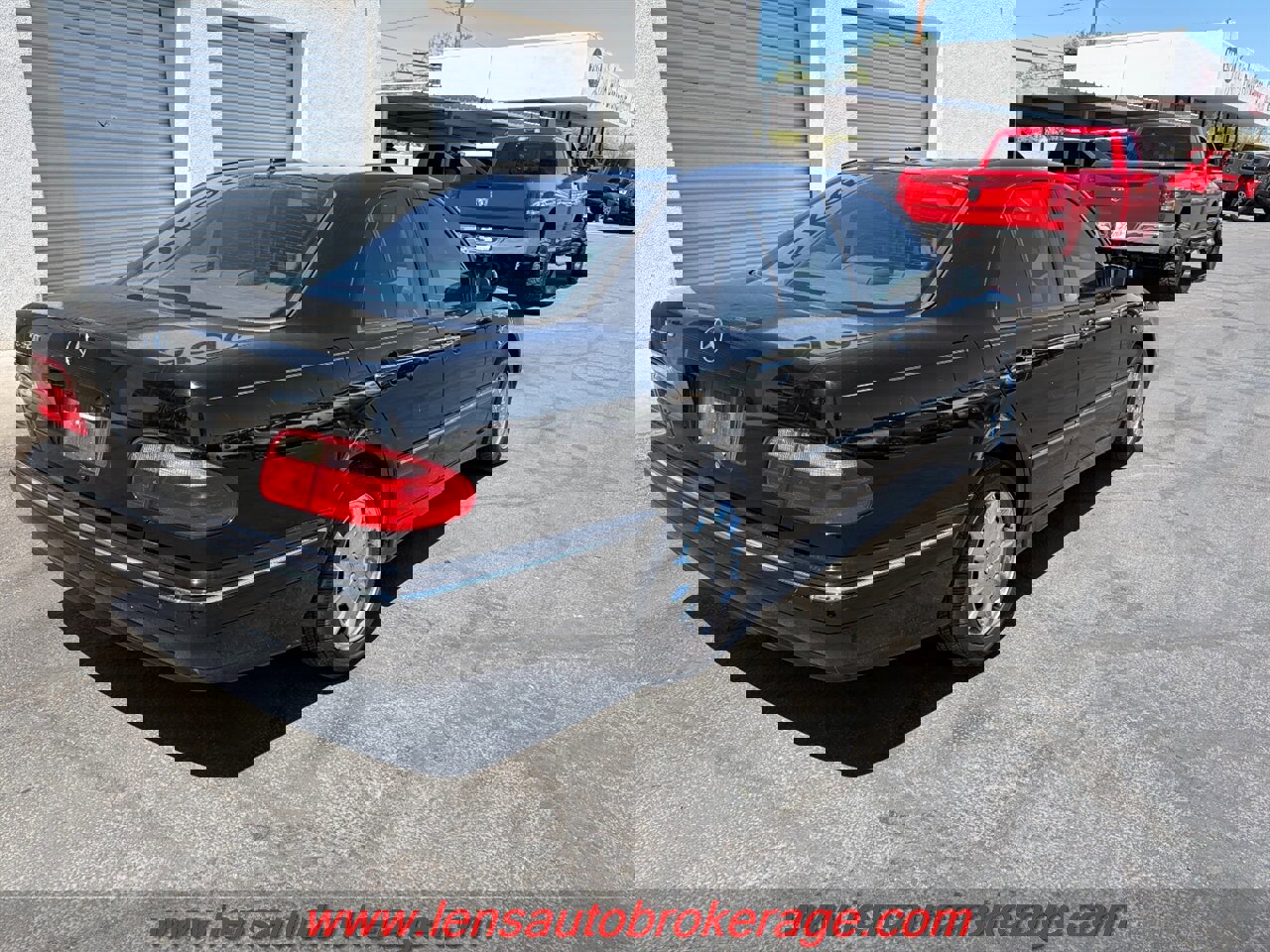 Used 2000 Mercedes-Benz E 320 Sedan image 8