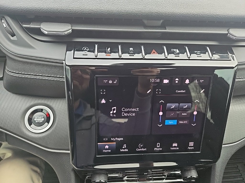 Used 2025 Jeep Grand Cherokee Laredo X w/ Luxury Tech Group I image 30