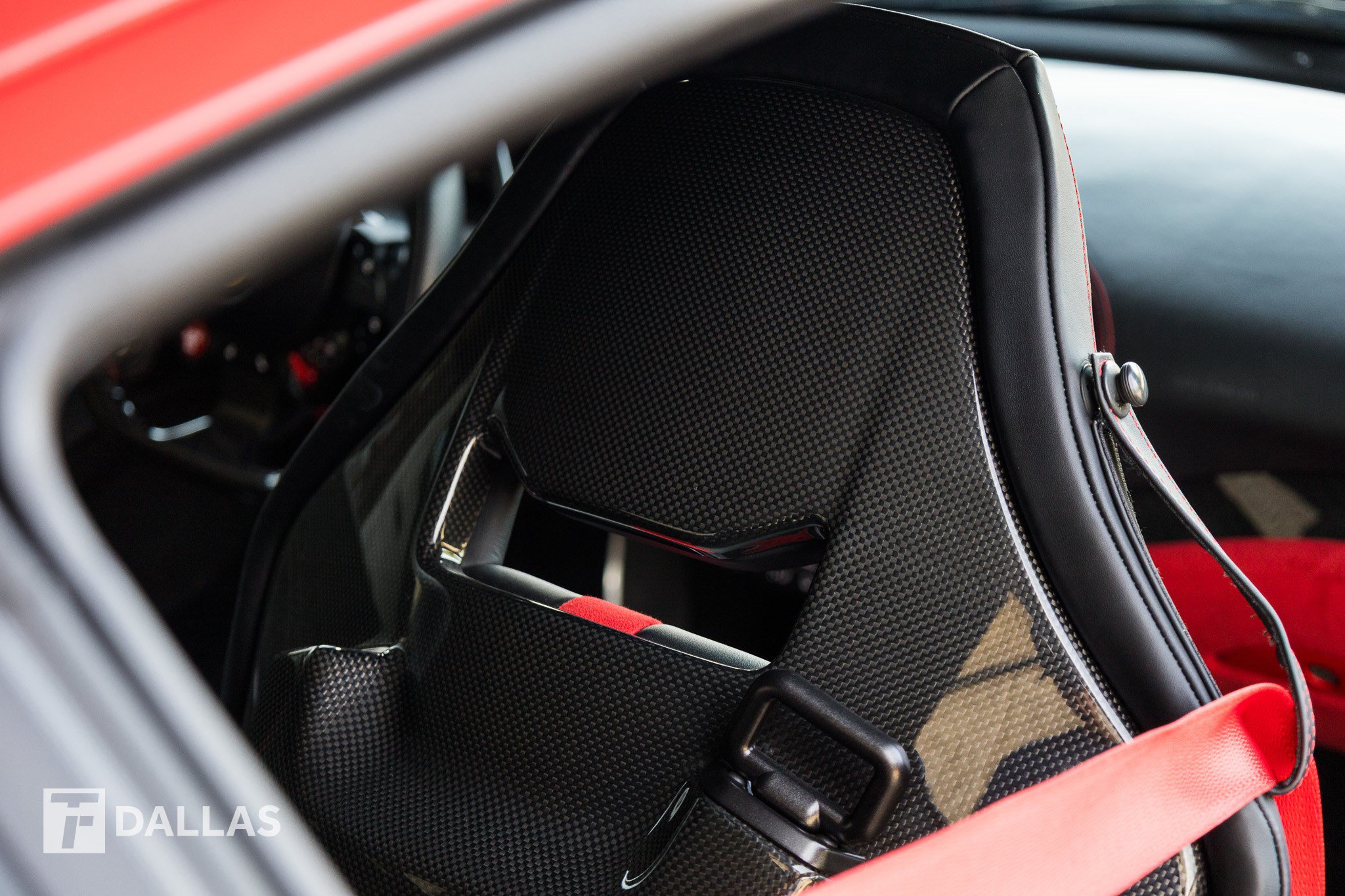Used 2020 Ferrari F8 Tributo RWD image 39