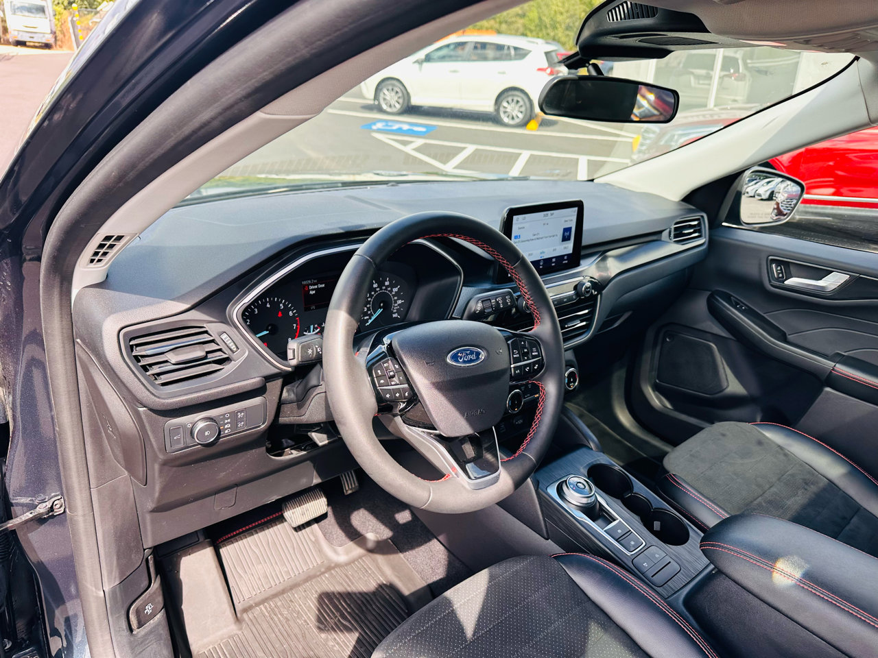 Used 2022 Ford Escape SEL w/ SEL Stealth AWD Package image 21