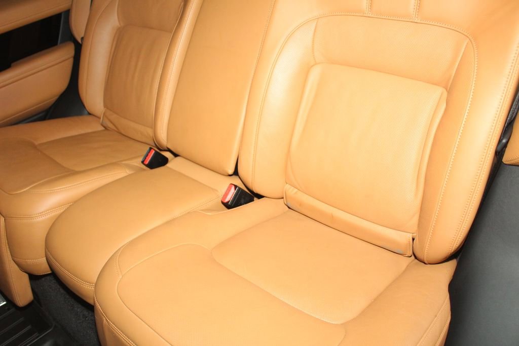 Used 2021 Land Rover Range Rover Autobiography Fifty Edition image 22