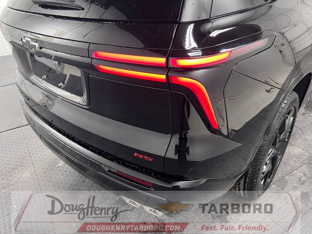 New 2026 Chevrolet Traverse RS w/ LPO, Floor Liner Package AWD/4WD image 16