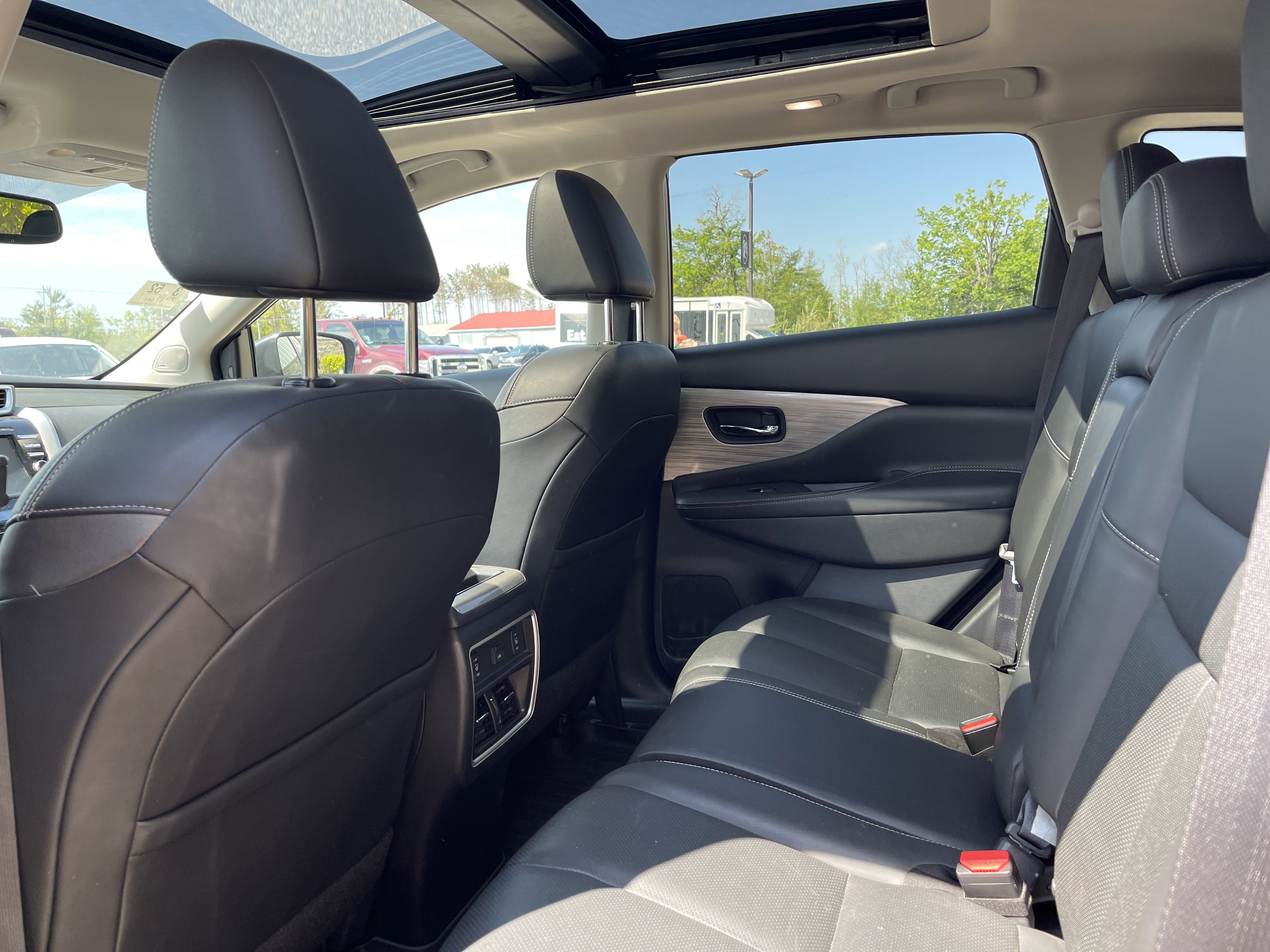 Used 2018 Nissan Murano SL AWD/4WD image 11