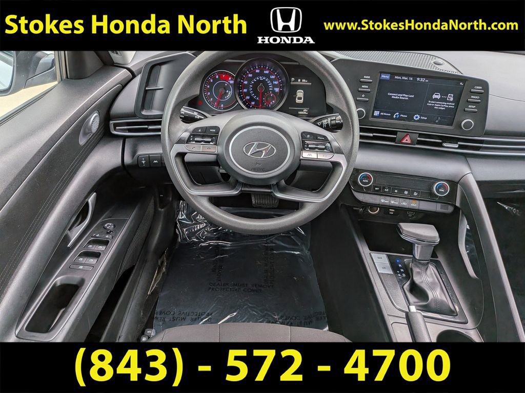 Used 2021 Hyundai Elantra SEL image 14